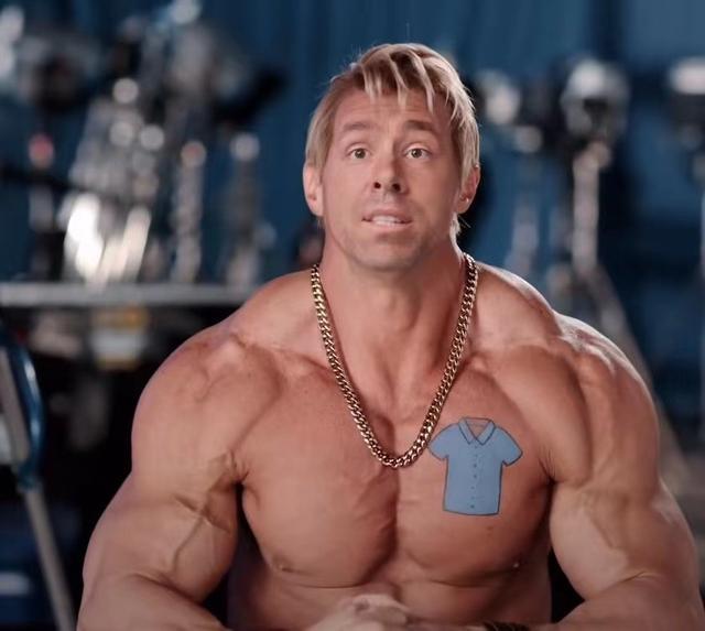 死侍变身肌肉猛男,手臂肌肉比头还大,还放话证明是自己练的