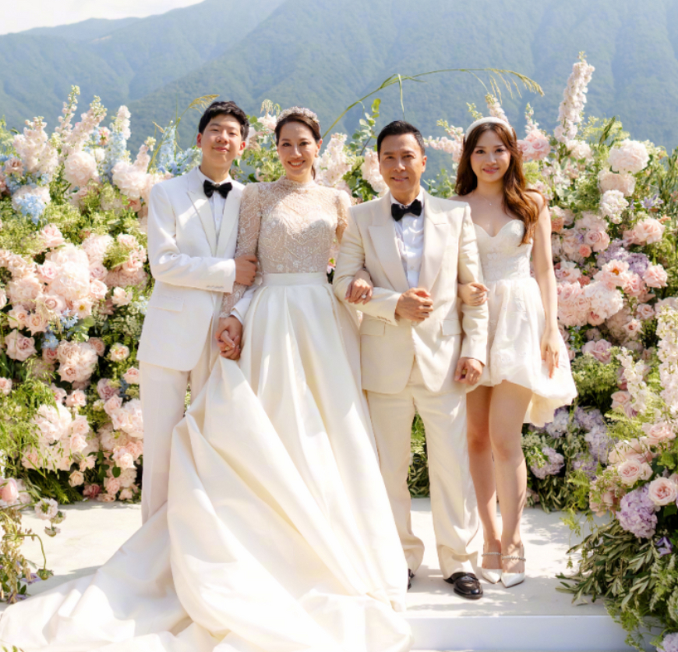 超50位港星出席,王宝强携女友观礼 7月底,知名香港男星甄子丹在意大利