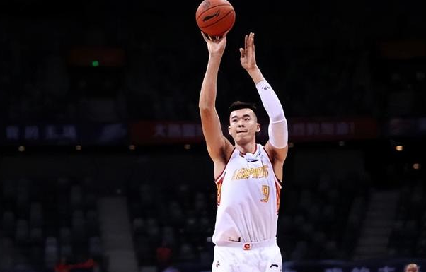 林书豪将与新球队签约,北京队送别李明豪,深圳队作出深情回应