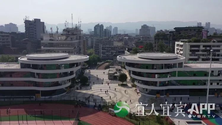 宜宾人民广场体育公园大变样!蓝球场,网球场,门球场