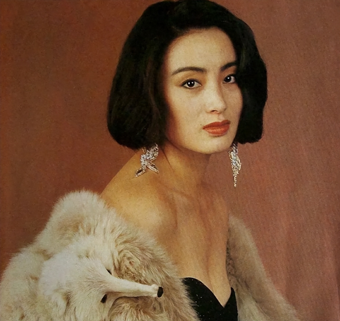 回顾从港星女神到无人问津张敏到底经历了什么