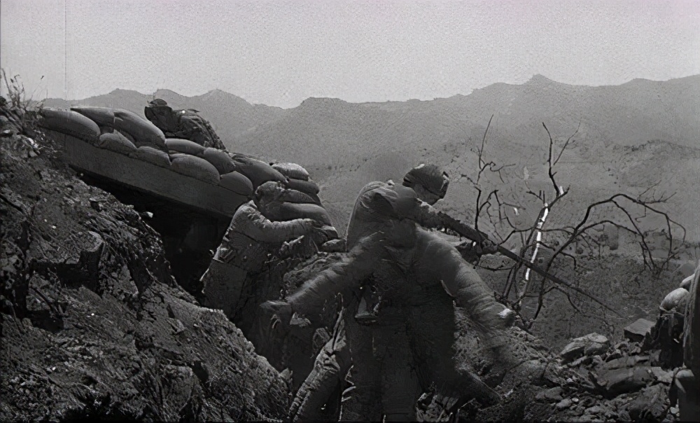 志愿军遭受重创师政委上山打游击14个月停战后归国骨瘦如柴