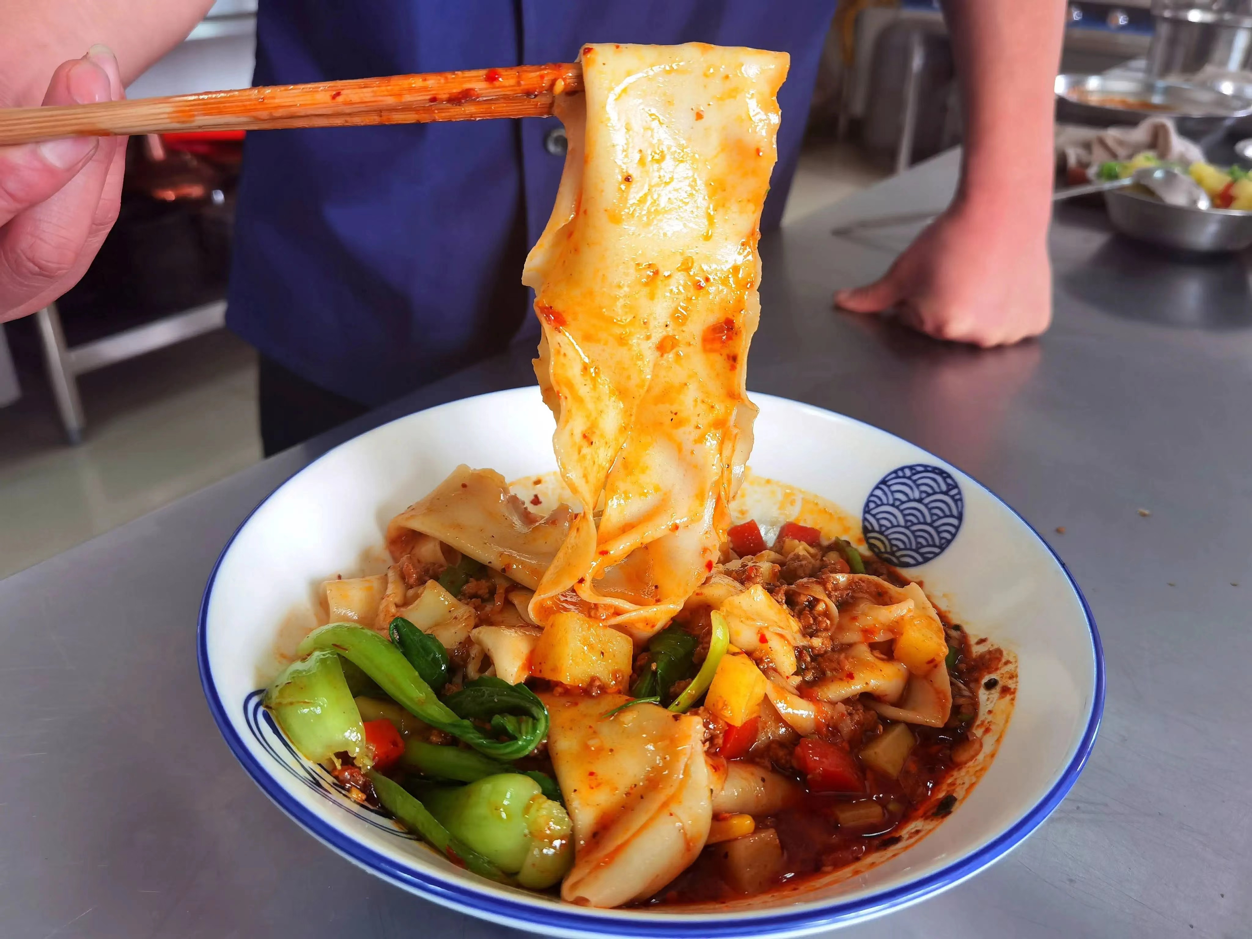 来陕西一定要吃的biang biang面,你的味道,你来决定