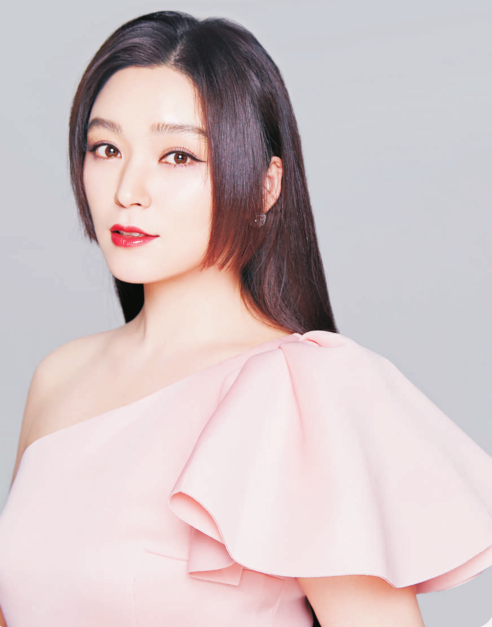 演员王亚楠"数字人"登陆"数版中国"