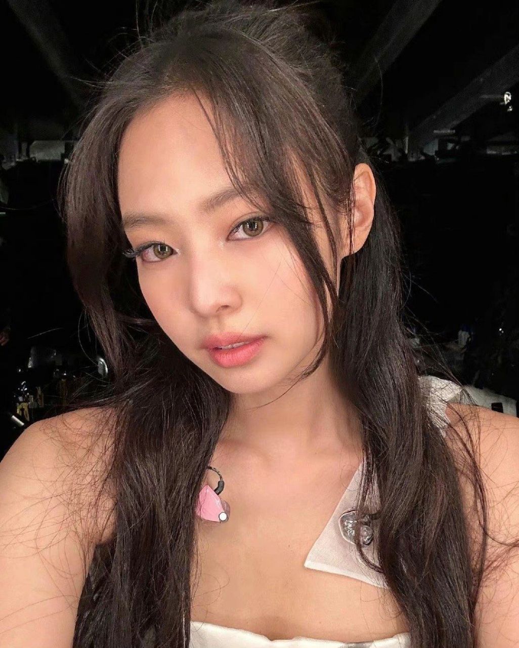 jennie 头像更新09 今天是公主妮妮