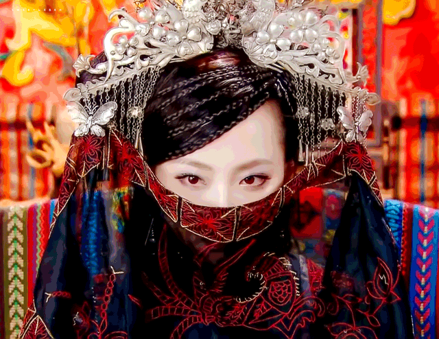 演配角惊艳,多给几秒镜头就不能看,这几位女星问题出在哪儿?