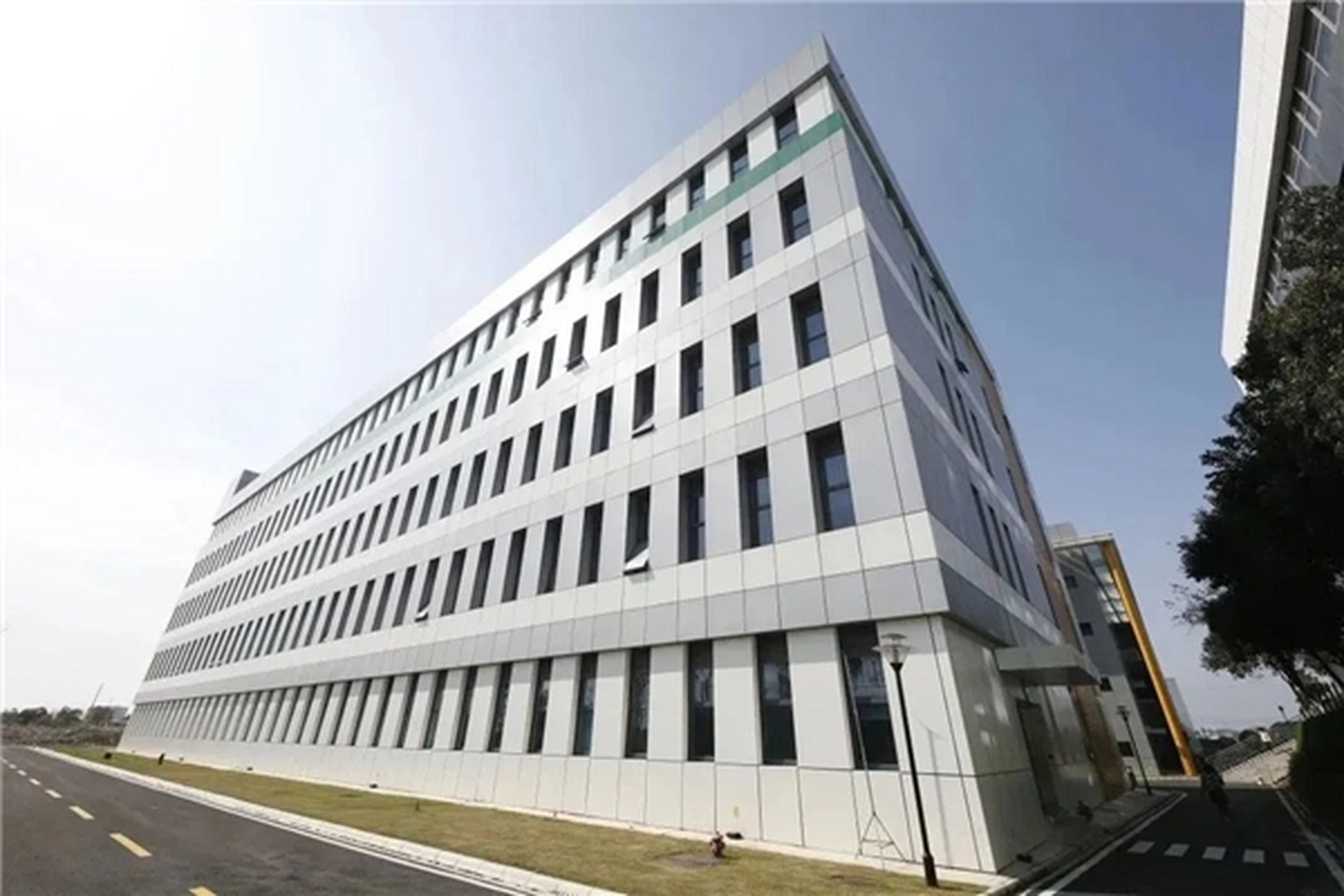 金斯瑞联合创始人章方良领航,旗下蓬勃生物入围2023全球独角兽榜 近期