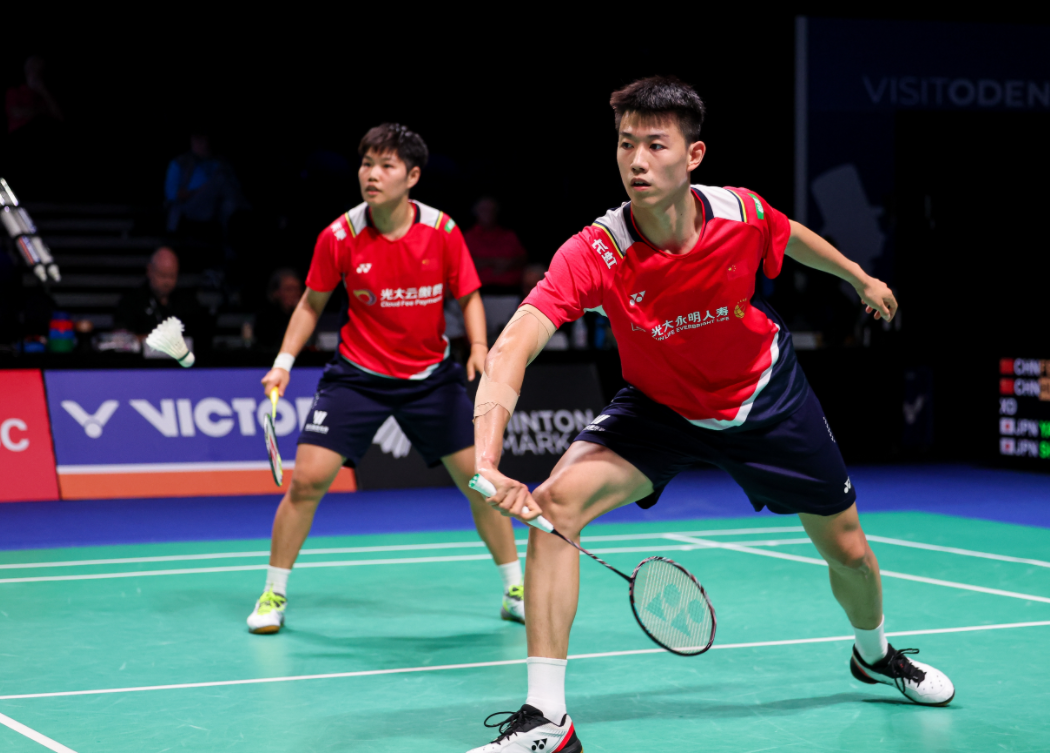 国羽奥运冠军遭遇危机?黄蜂横空出世,黄鸭解散,王懿律改男双?