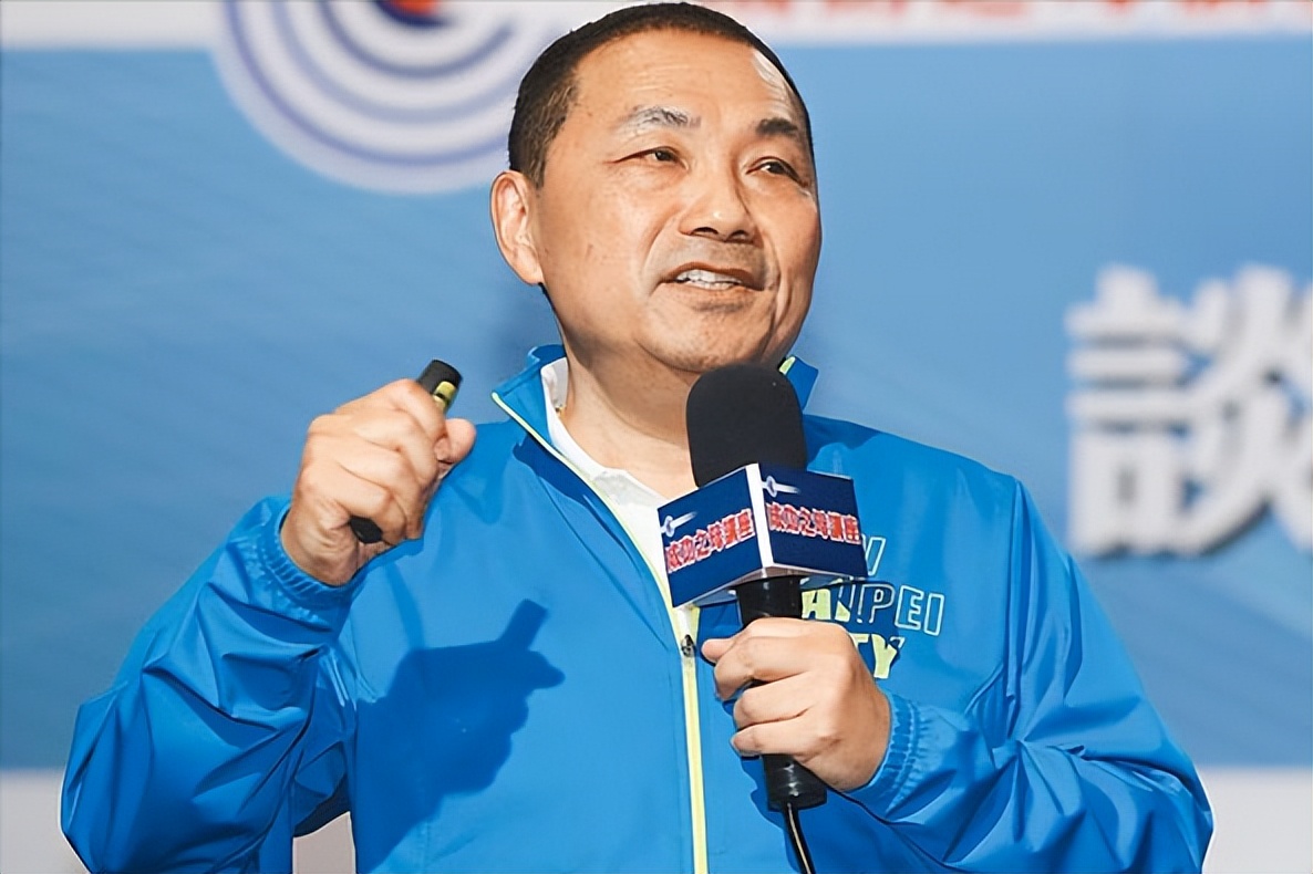 蓝营换侯声浪四起,洪秀柱发千字文挺侯