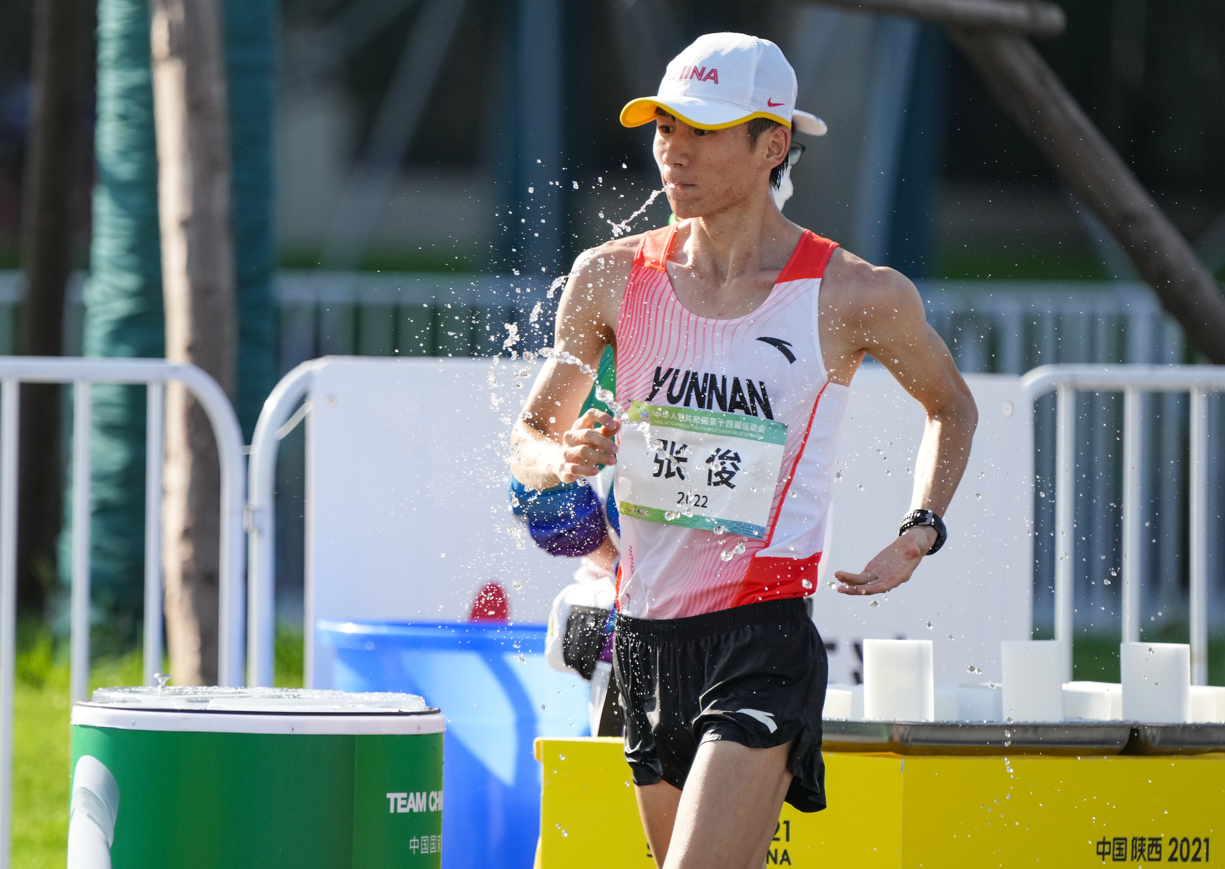 田径——张俊获男子20公里竞走冠军