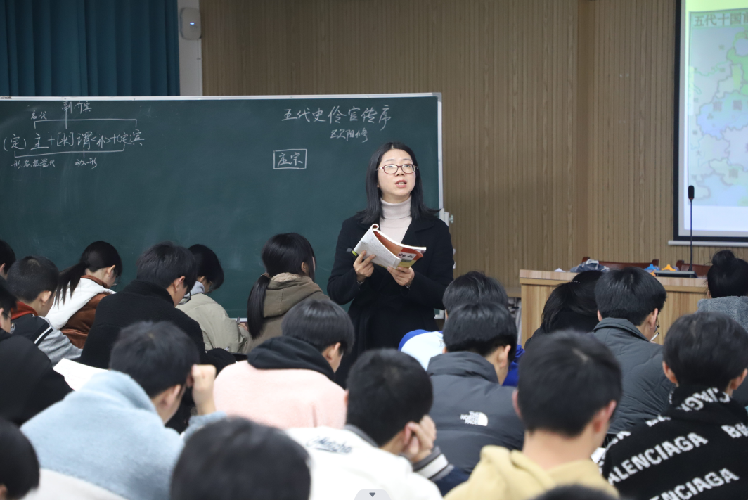 临海市高中语文课堂教学研讨暨帮扶指导活动在灵江中学成功举办