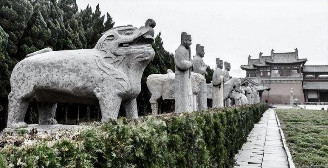 钱俶死后,被皇帝命令安葬于洛阳邙山,如今在洛阳仍旧有一座钱俶墓.