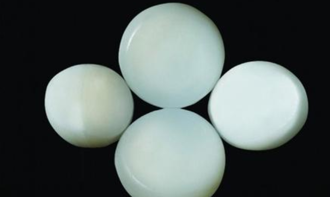 太空树脂球是什么材质?