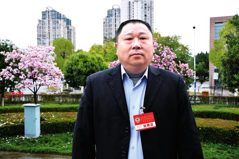 开州区政协委员孙志勇建议加强公共服务配套 促进浦里新区发展