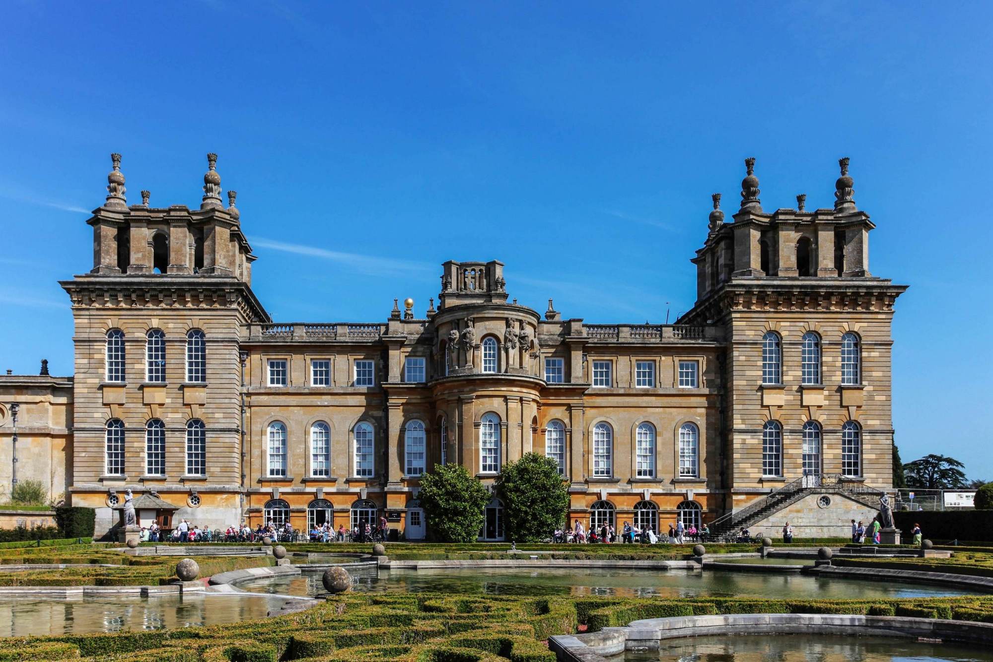 布莱尼姆宫:英格兰18世纪最宏伟的巴洛克建筑之一