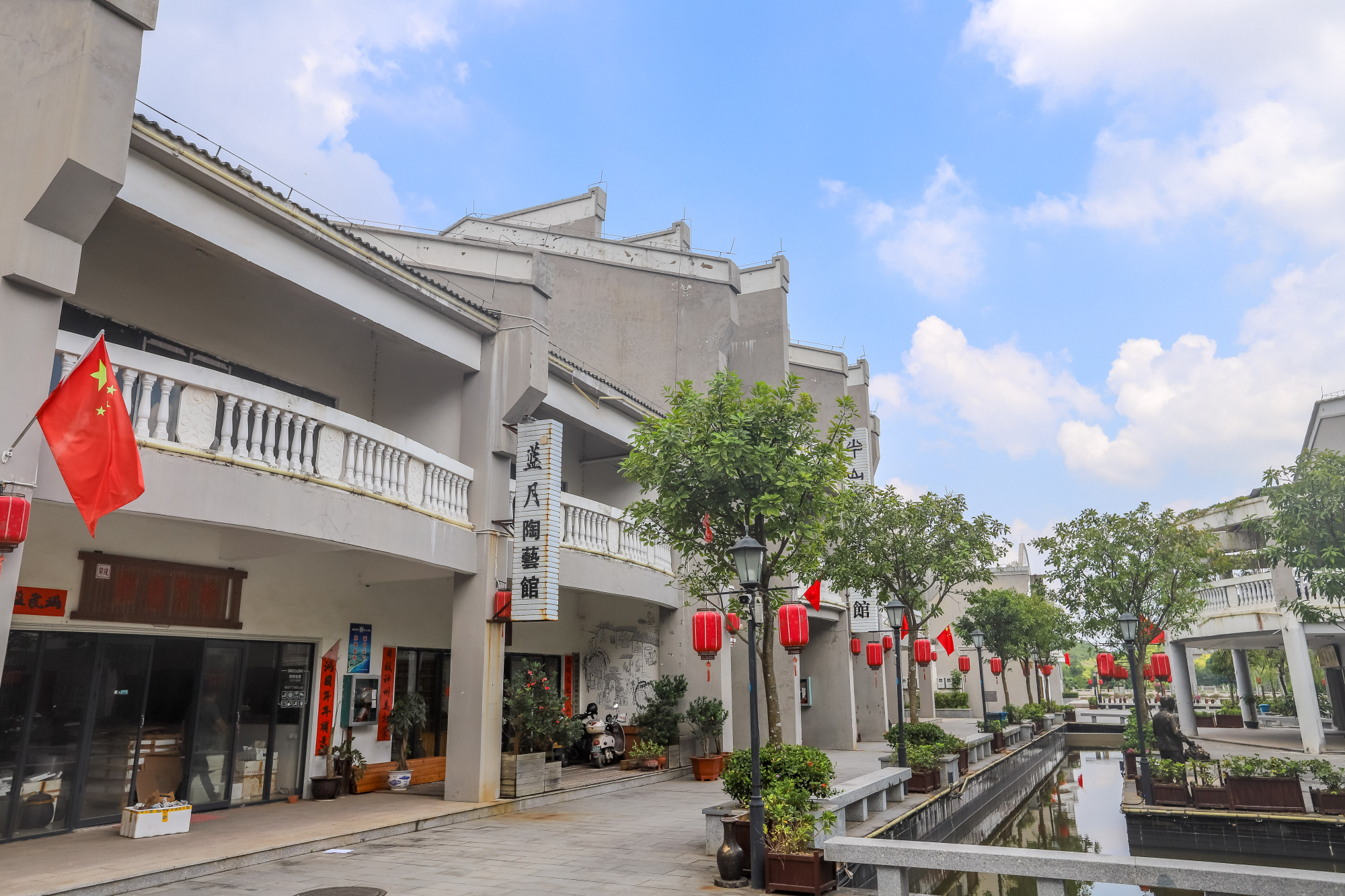 钦州千年古陶城,看非遗代表性传承人,如何制作坭兴陶