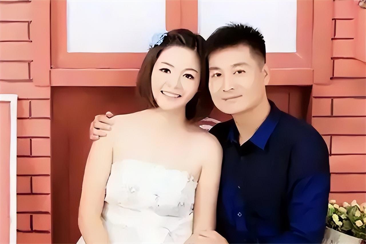 16年航母飞行员张超牺牲,女儿仅2岁,空姐妻子继承夫志应征入伍