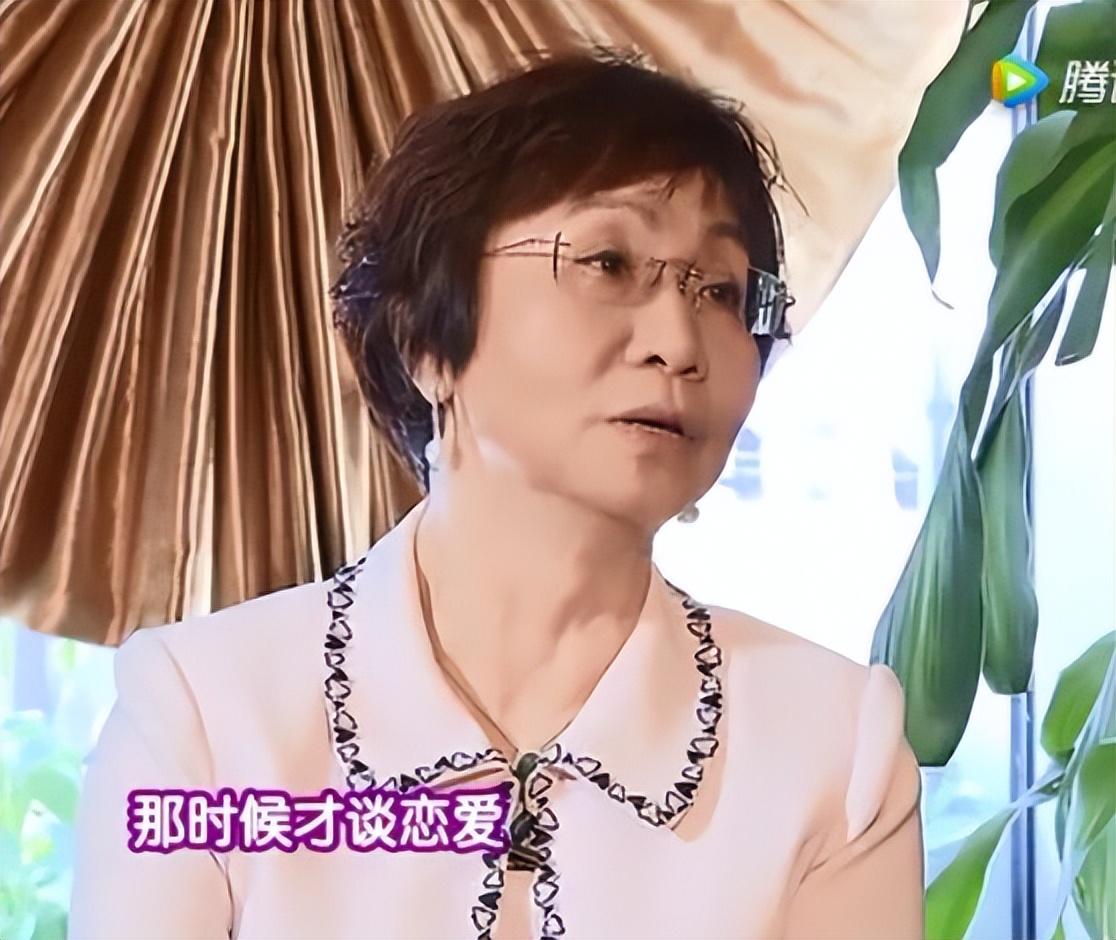 76岁的广州演员彭炽权,戏里娶包租婆八姑,现实妻子是粤剧花旦