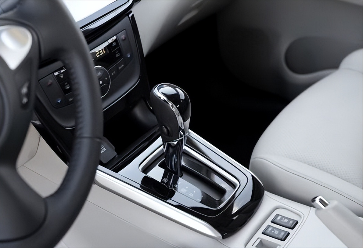 车配宝:挂空挡能省油?注意了