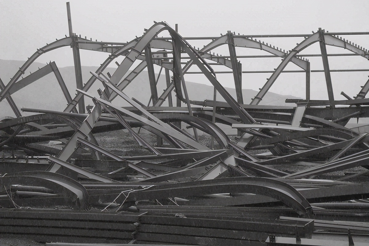 钢结构加工在焊接的时候,出现变形,节点不稳,怎样控制质量