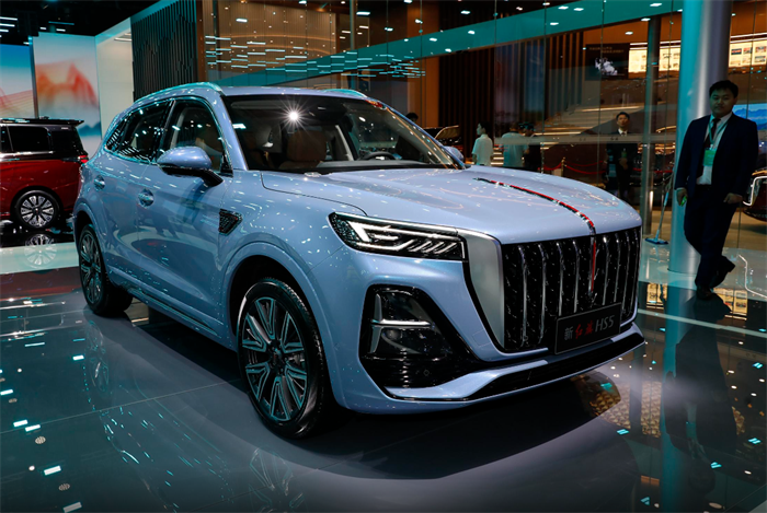 20万元的国产豪华品牌车?红旗hs5动力强劲,空间大,有7座就好了