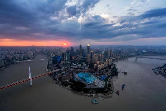 新闻早报 | 周末阴雨唱主角,最低气温仅0℃,下周一阳光重返气温回升