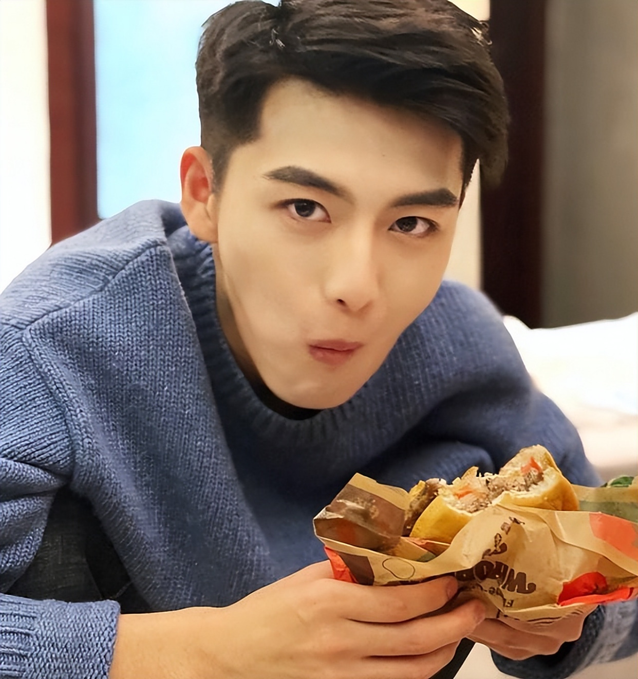 这啥家庭啊!中传"艺考第一"帅哥学霸,帅气宛如现实小说男主