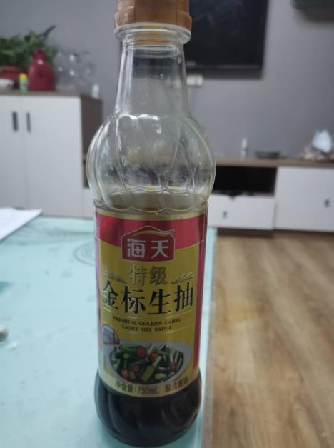 推荐怀孕女子吃饺子时发现蘸碟不太对劲，仔细一看吓得不轻