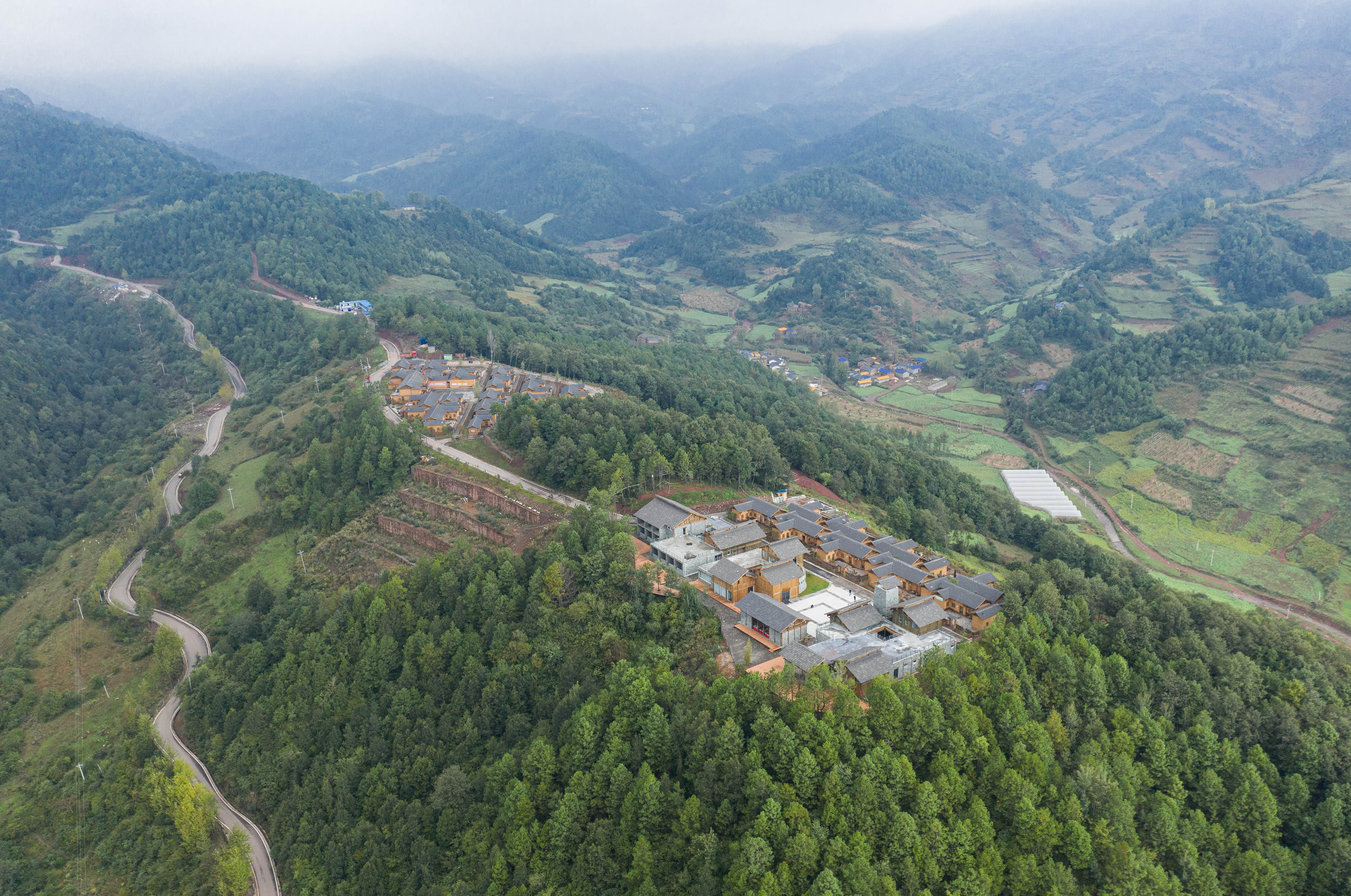 鸟瞰大凉山腹地昭觉县(23)