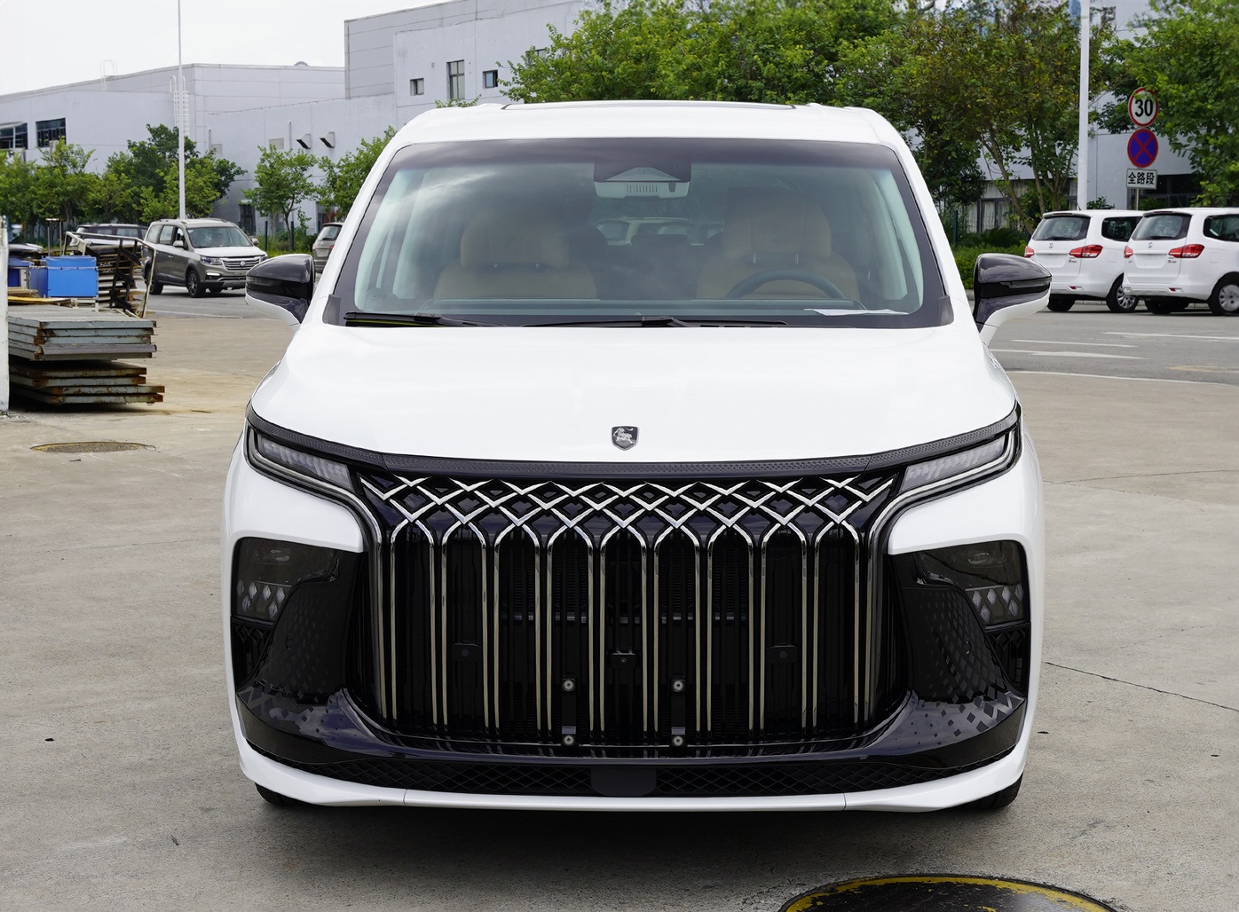 东风风行v9有望2023年12月内上市,外观很时尚大气,车长超5米2