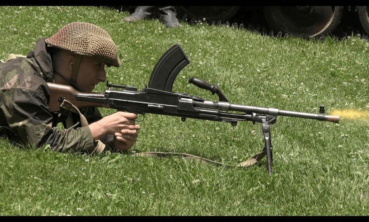 阅读历史英联邦制式武器系列:布伦式轻机枪浅谈