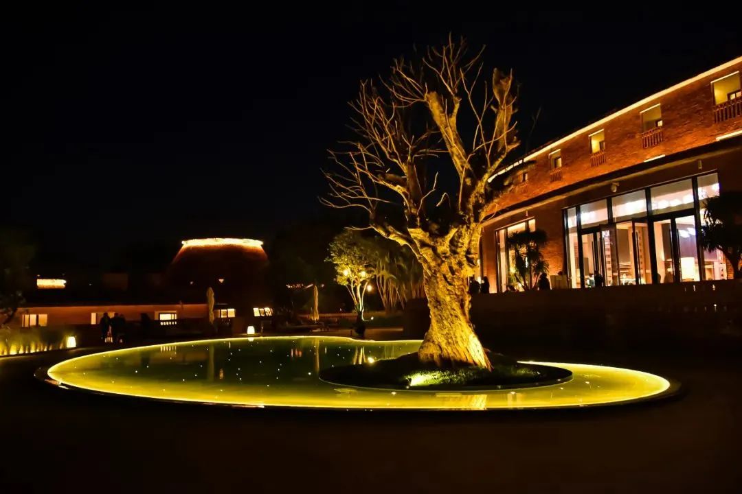 云南弥勒东风韵美憬阁精选酒店,含双人下午茶,东风韵双人门票!