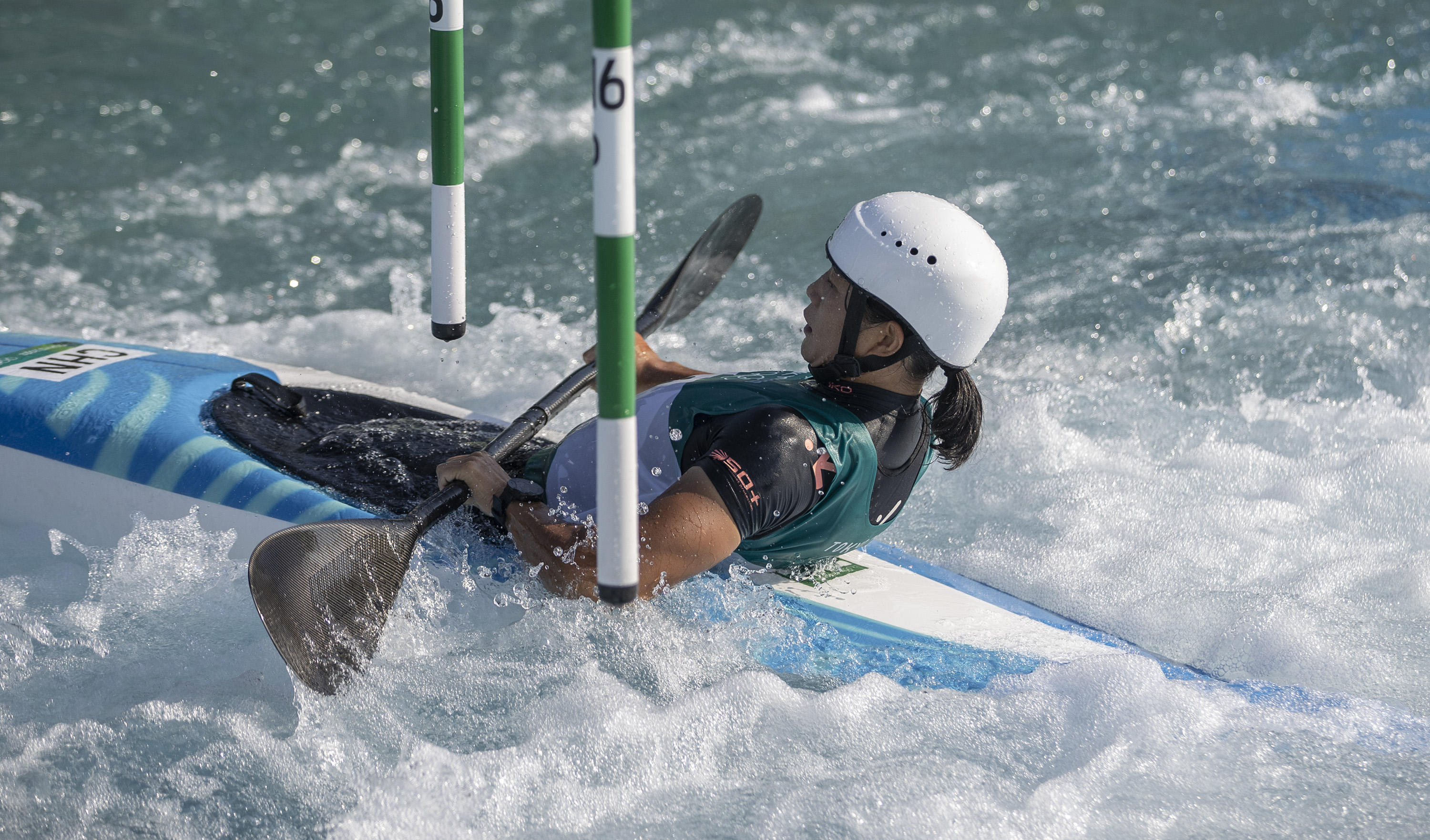 皮划艇激流回旋——李彤晋级半决赛