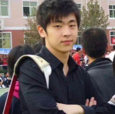 邓伦偷逃税被罚,寒了过世姥爷的心,从小给他定下的根终是长歪了