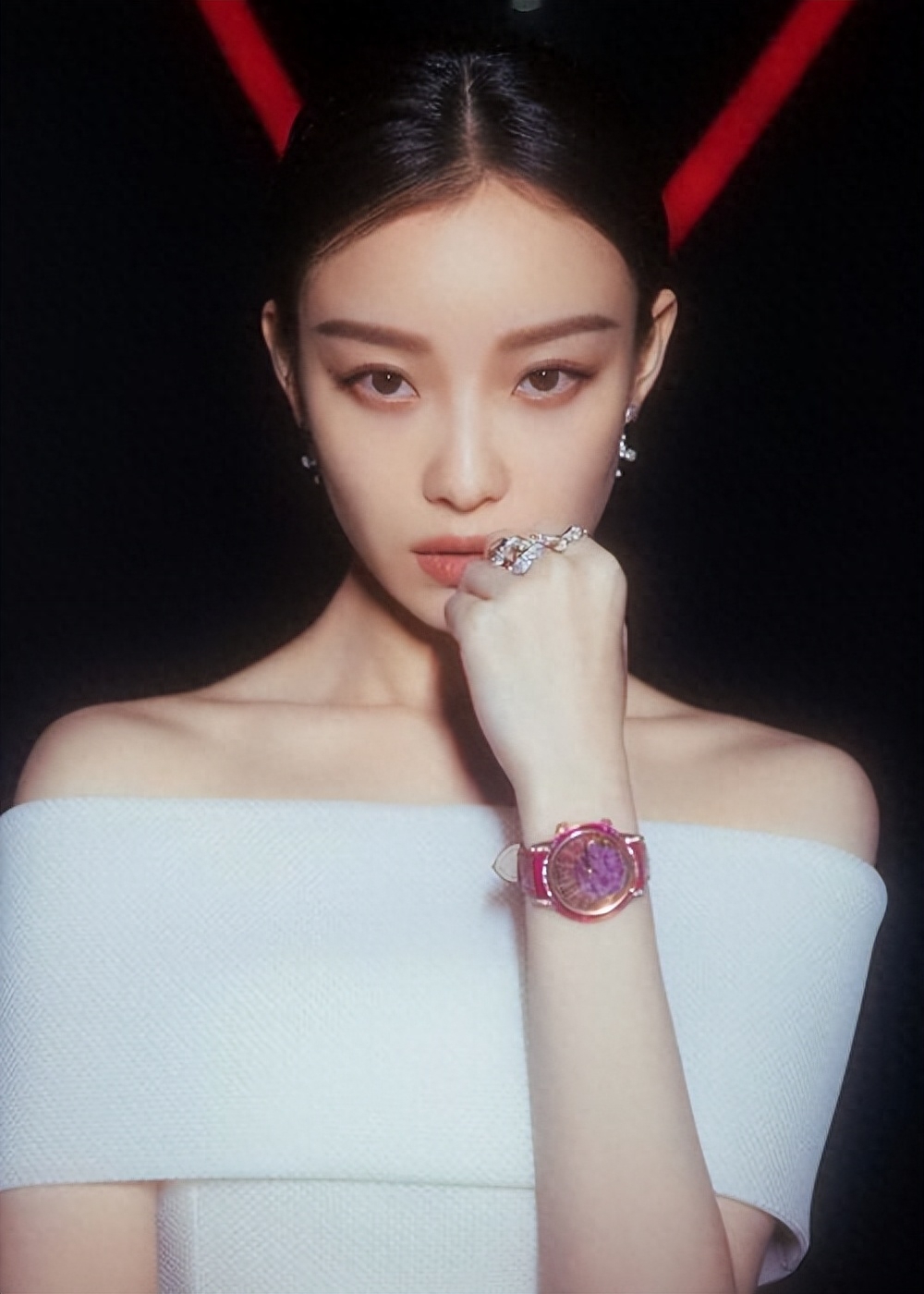 回顾事实证明美而自知的倪妮跳进了她自己的美貌怪圈