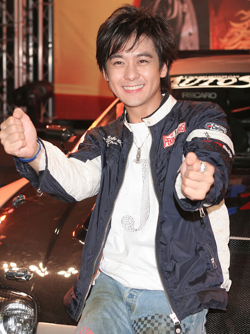 林志颖首次曝光脸部伤疤,车祸后眼睛模糊两周