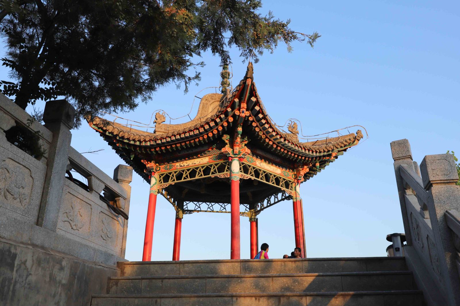 兰州白塔公园:人文悠久,俯瞰全城美景的绝佳之地