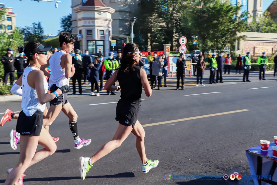 中国万达·2021黄河口东营马拉松鸣枪开跑,万人共跑黄河口!