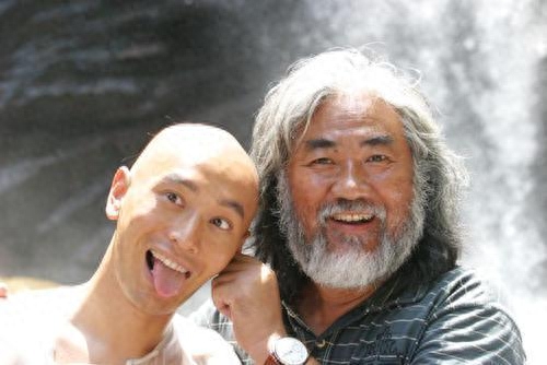 回顾72岁张纪中首次承认混血儿子马丁是妻子杜星霖和老外所生