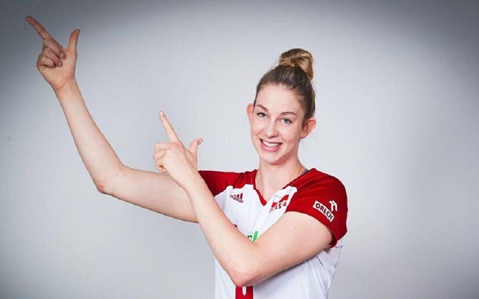 中国女排惨败给波兰女排 终归到底还是波斯铁骑太强了