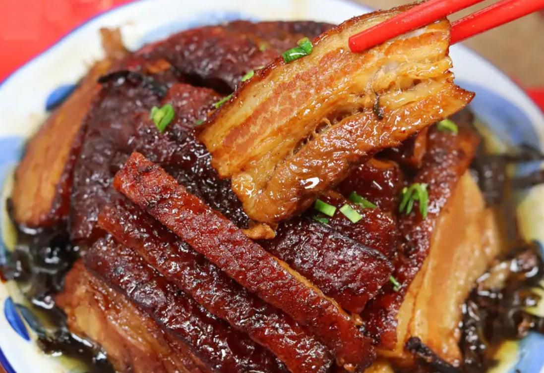 河南农村流水席,包工包料20菜仅需500块,再送两道汤,值不值?