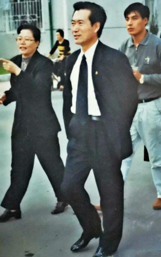 "双面市长"慕绥新落网记:牵出17名一把手,第二任妻子成突破口