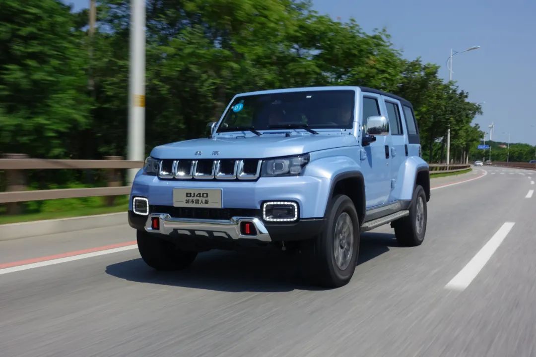 夏日里的一抹"海风蓝",新款bj40如何向着"更城市"进化?