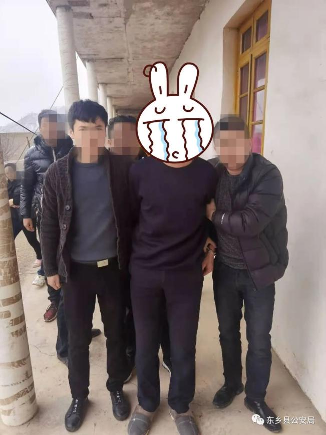 东乡县公安局抓获一名"拔钉行动"目标逃犯