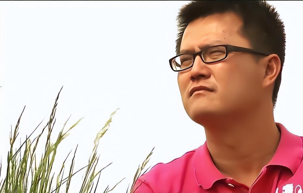 北大才子杨舒春不顾父母跪求拒进外交部种地12年后现状如何