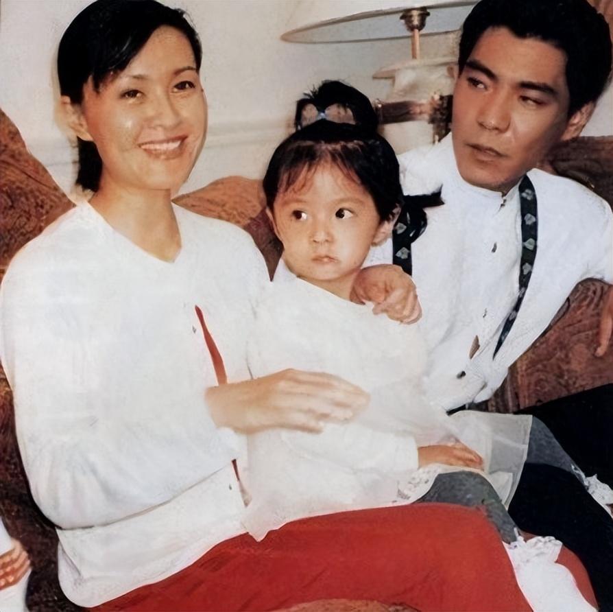 方舒结婚7年背叛丈夫出轨小10岁的屠洪刚8年后被人插足婚姻