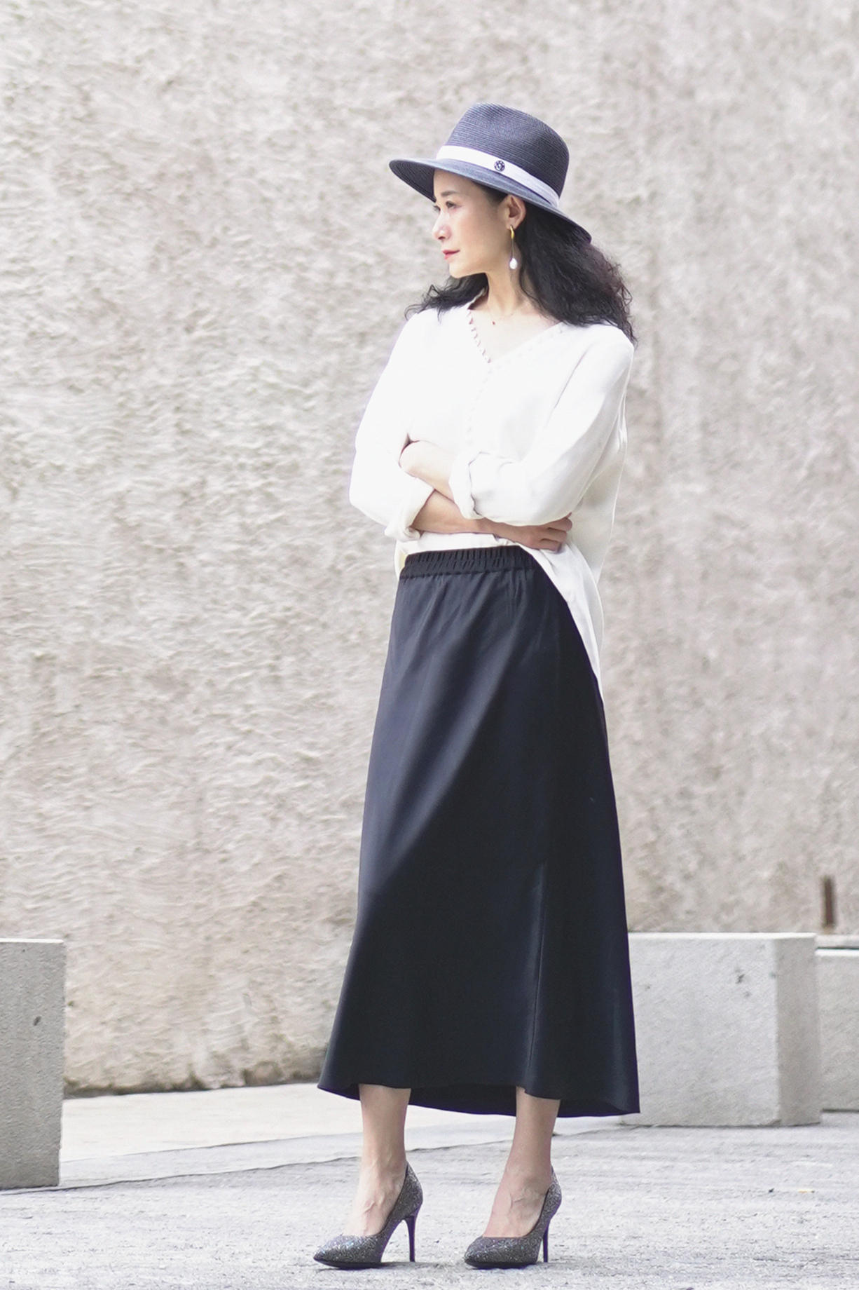 章子怡师姐师悦玲,影视剧里演配角不温不火,却在话剧界大放光彩