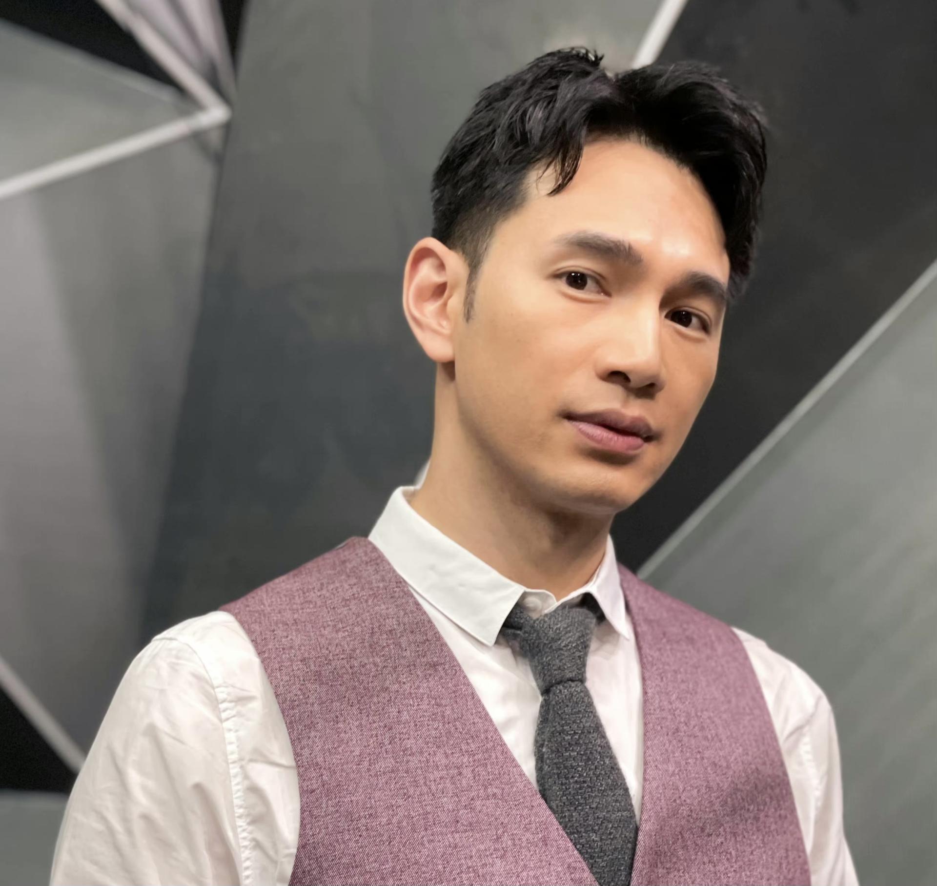 又走一个!tvb知名男星王梓轩宣布离巢,家庭背景优渥是富二代