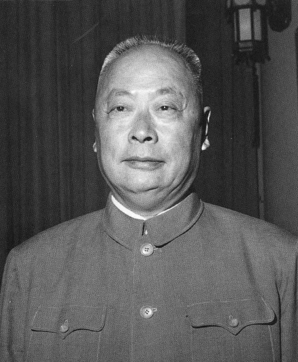 陈老总已不在军队任职为何还被授予元帅周总理他必须是元帅