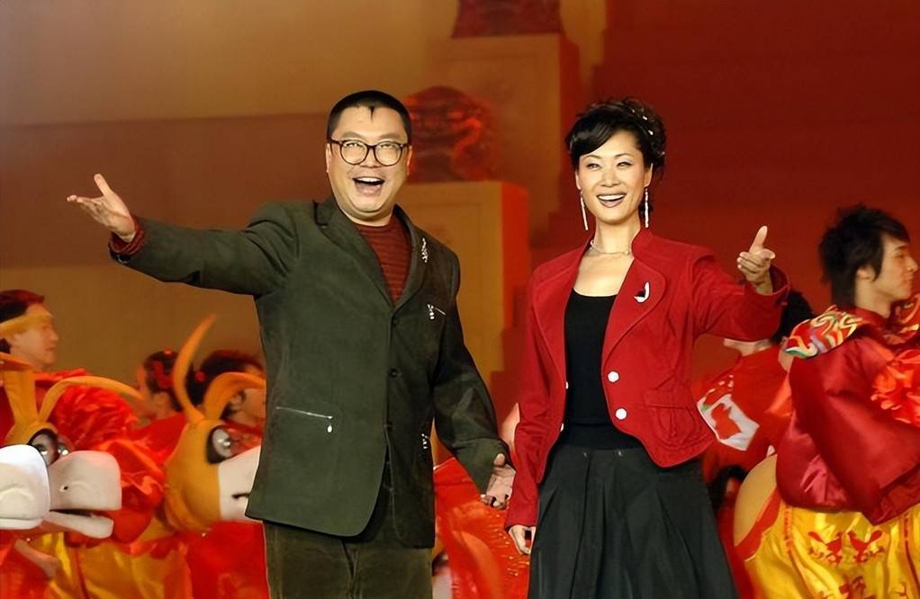 尹相杰与歌手肖洋分手8年:他浪子回头后娶拍卖师,她的人生怎样